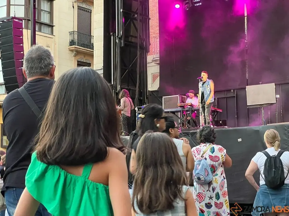 Pequeño Rock and Roll Zamora _2