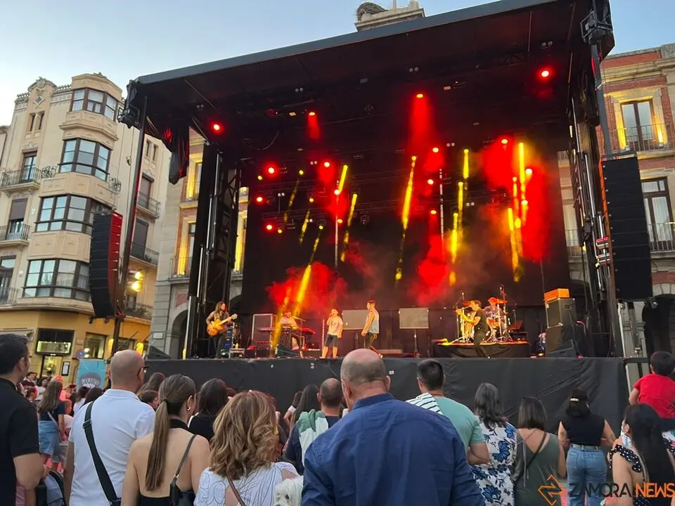 Pequeño Rock and Roll Zamora _8