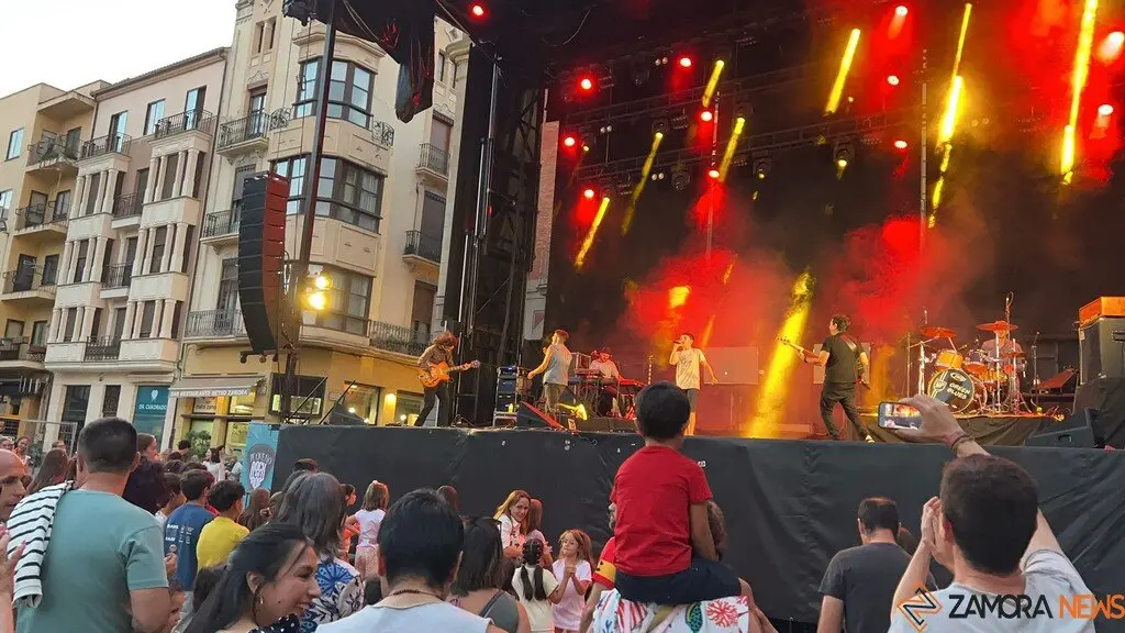 Pequeño Rock and Roll Zamora _12