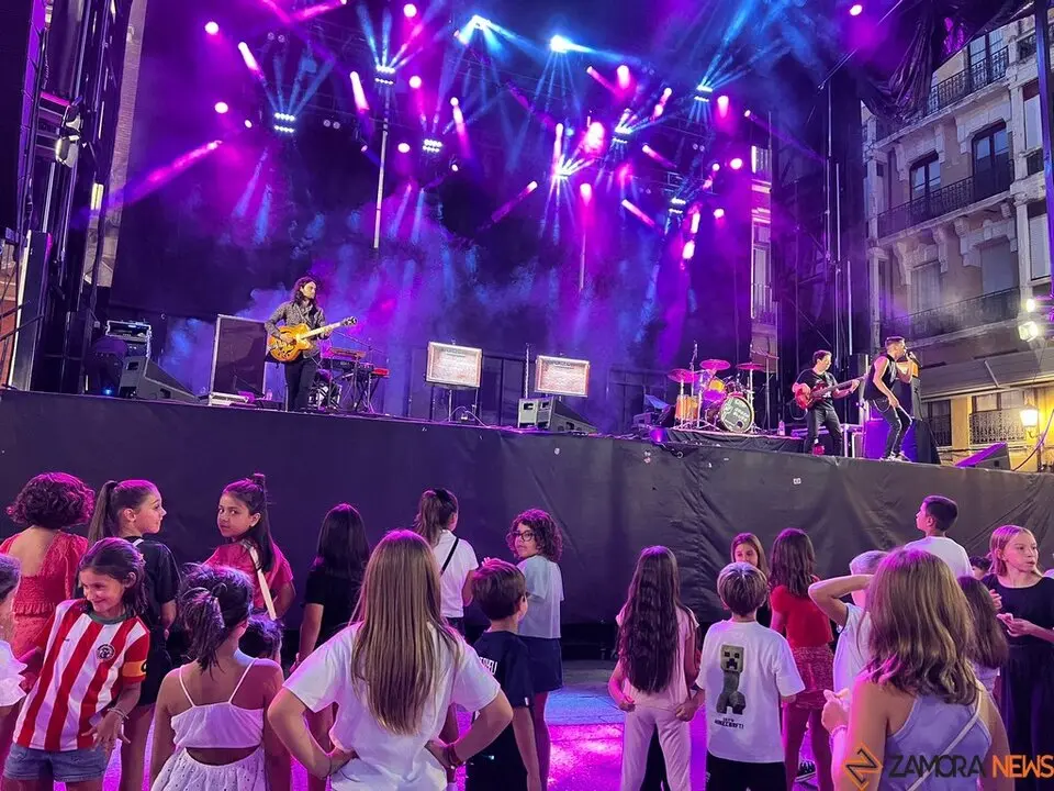 Pequeño Rock and Roll Zamora _33