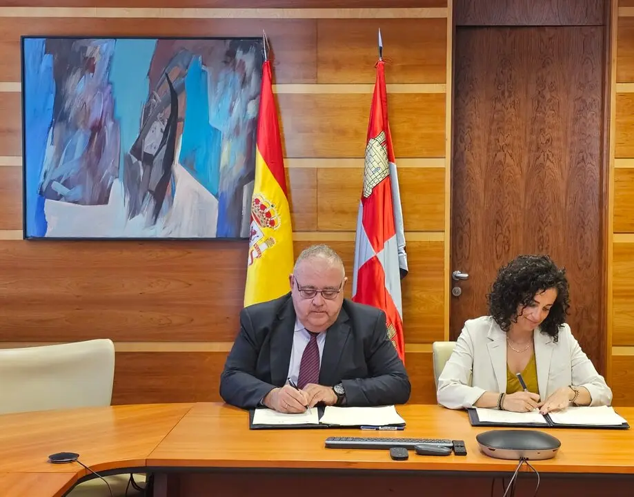 Firma Convenio Sanidad y CONCYL