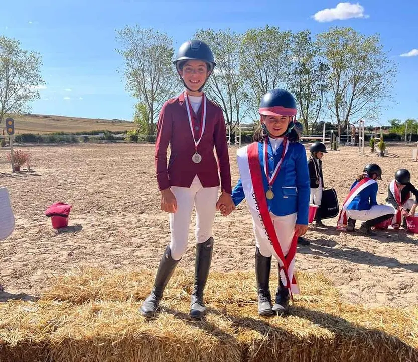 Ximena Gutiérrez y Anne Fernández
