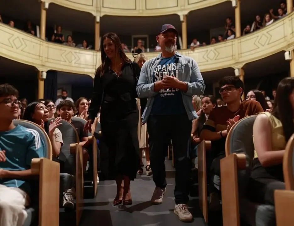 Dolores Redondo y César Pérez Gellida en el Teatro Latorre de Toro