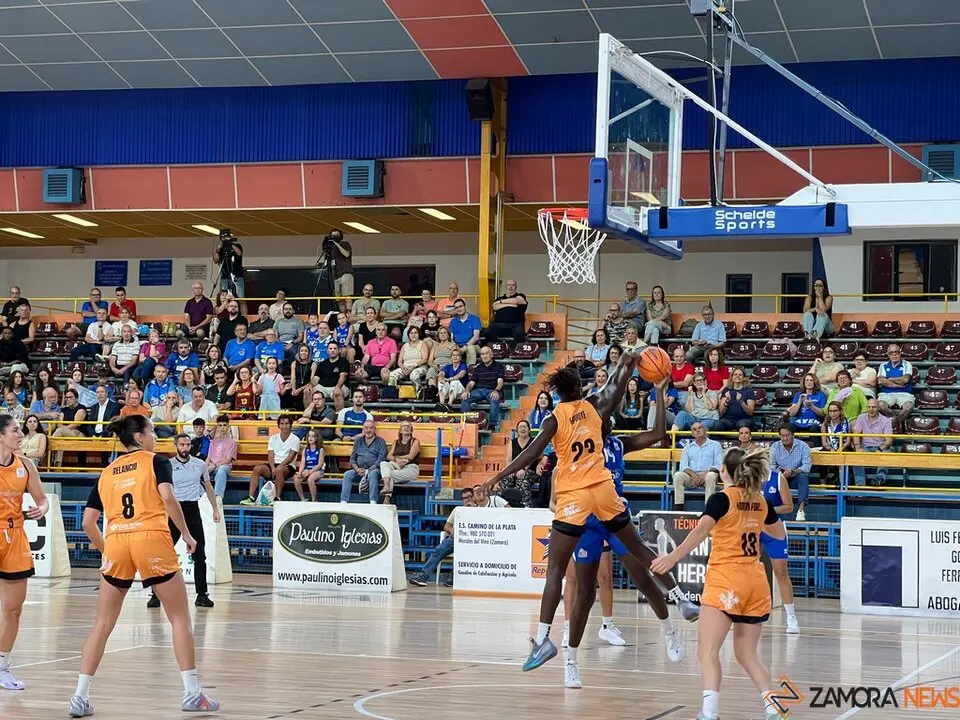 Zamarat vs Perfumerias Avenida Salamanca - Copa de Castilla y León _6