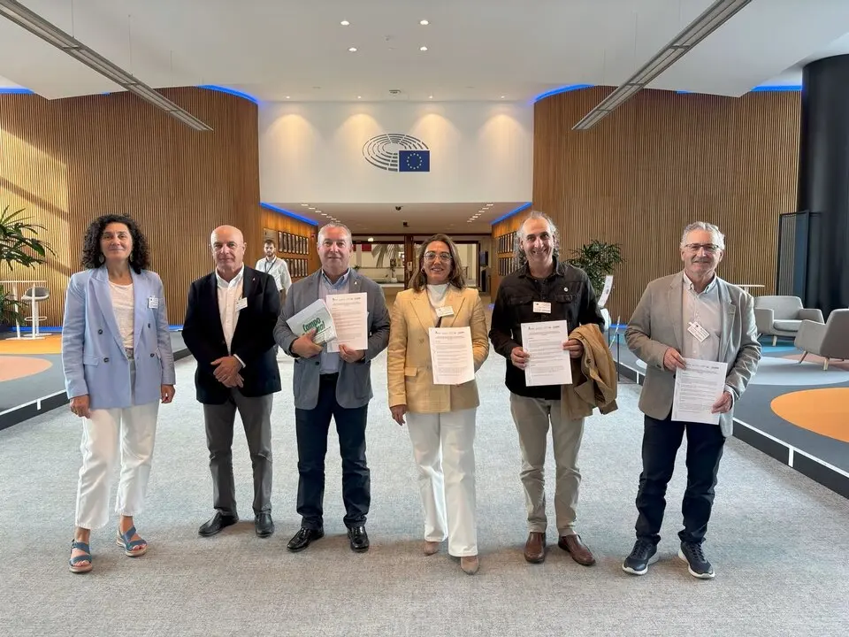 María González Corral y representantes organizaciones agrariasen las reuniones Consejo y Parlamento Europeo
