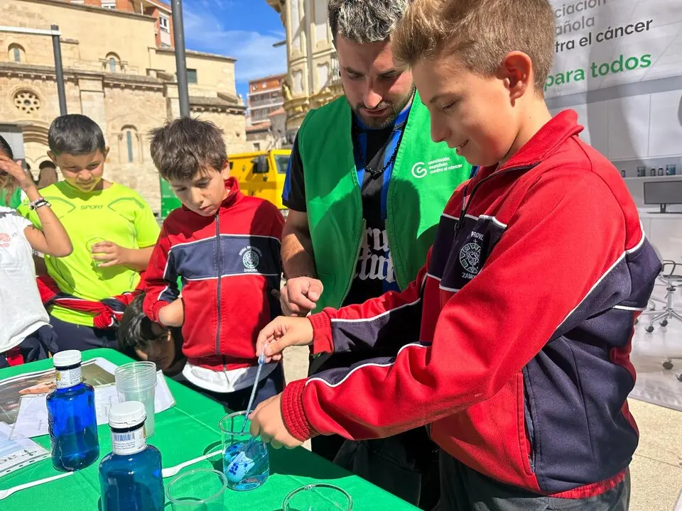 Día Mundial de la Investigación en Cáncer en Zamora (1)