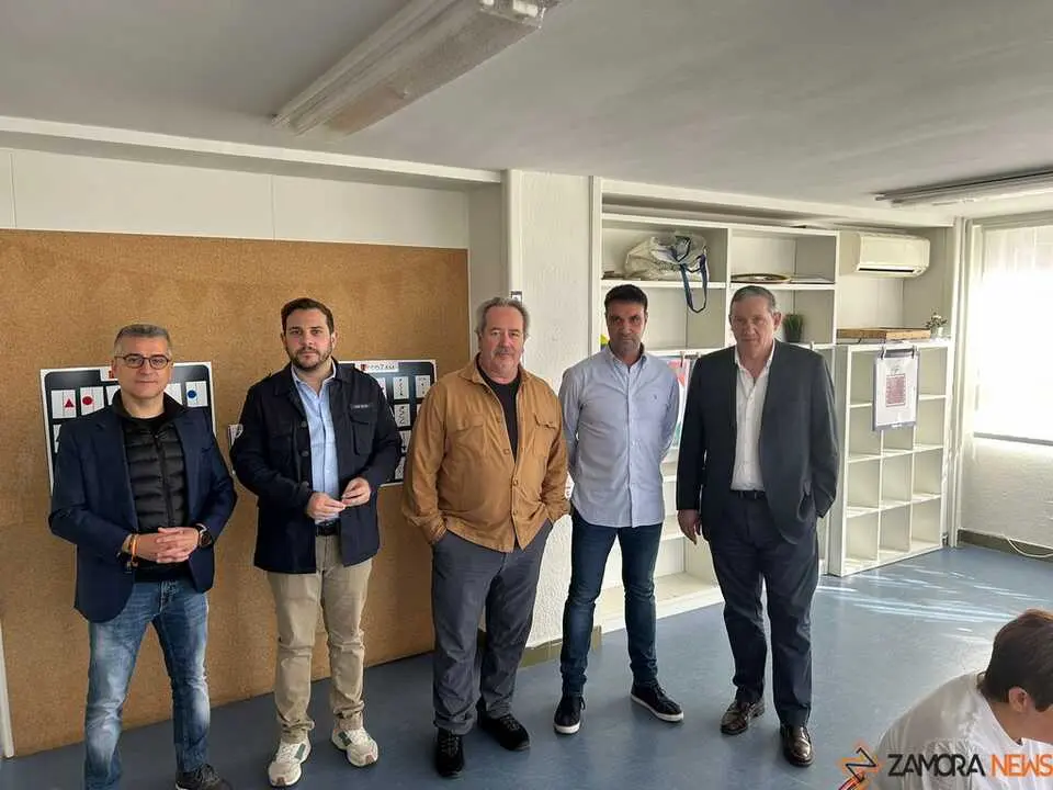 Francisco Guarido y Javier Faúndez visitan  Asociación de Integración Sensorial Neurológico Motórico  