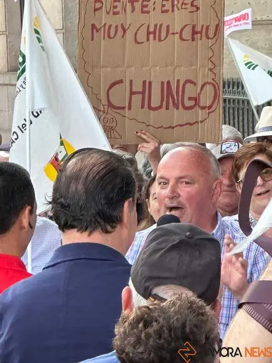 manifestación zamora frente a renfe