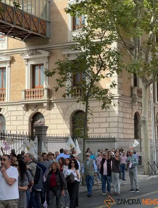 manifestación zamora frente a renfe _2