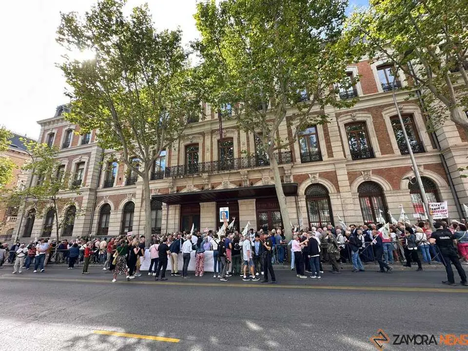 manifestación zamora frente a renfe _17