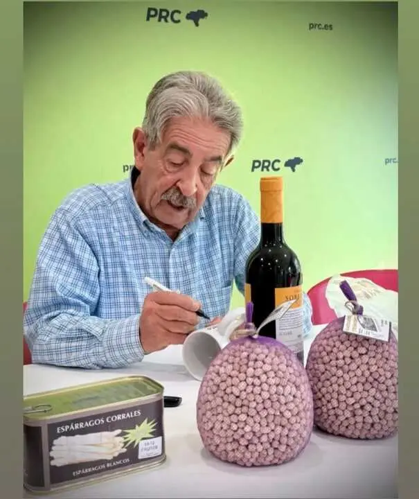 Garbanzos El Troncoso y espárragos Corrales, los sabores de Fuentesaúco en manos de Miguel Ángel Revilla