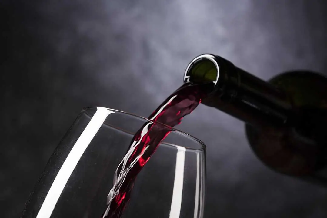 Vino tinto archivo