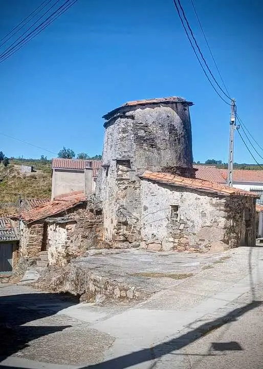 cerezal de aliste. Palomar y casa del cura