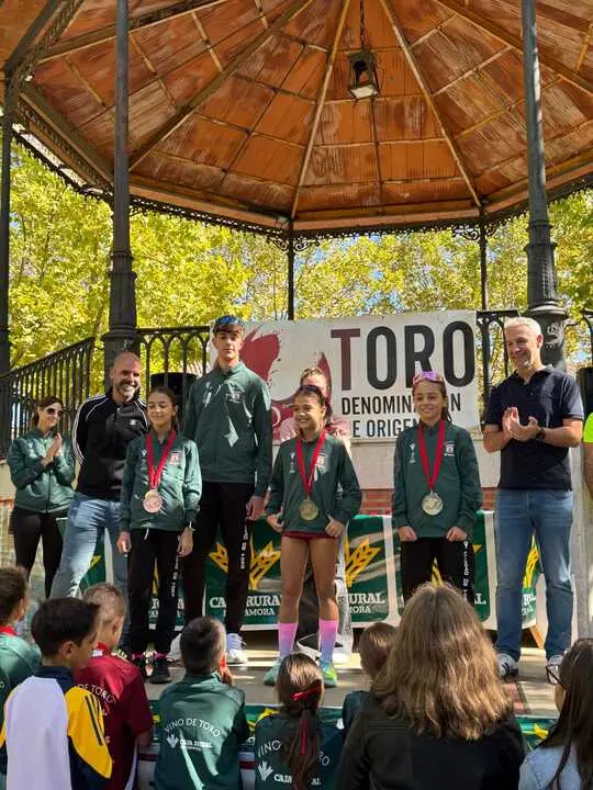podio alevin femenino