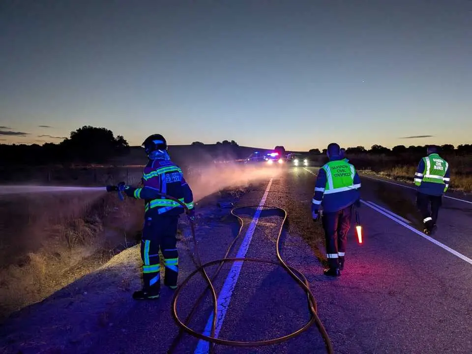 Accidente coche calcinado Zamora Fermoselle