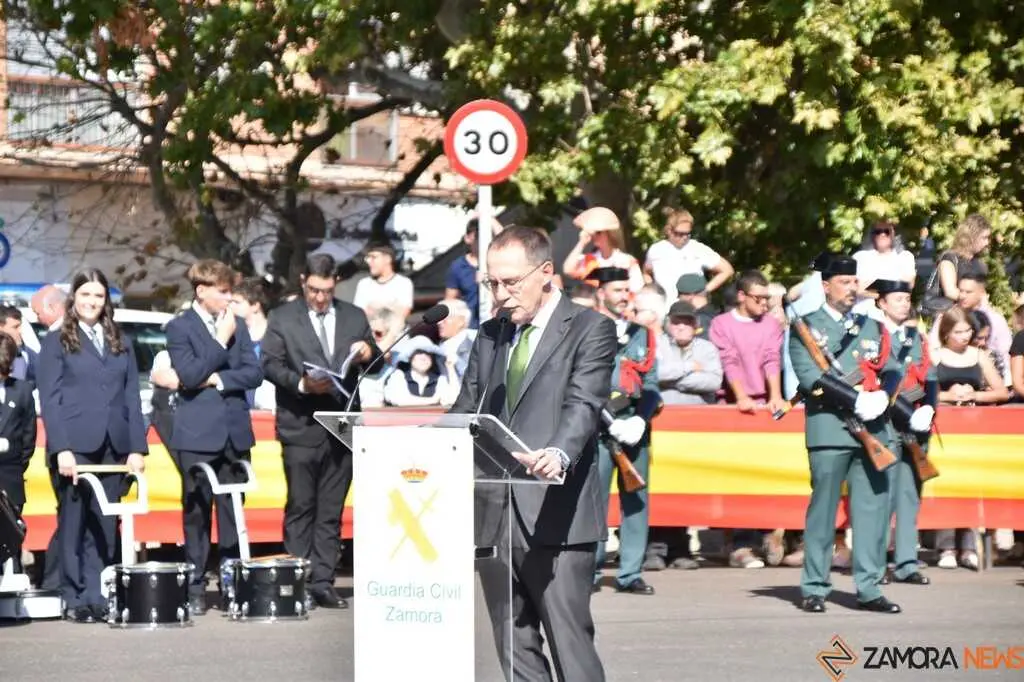 Condecoraciones Día de la Guardia Civil en Zamora 