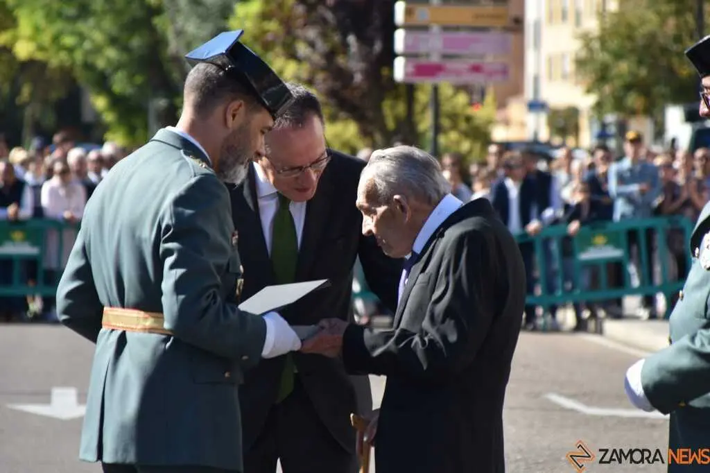Condecoraciones Día de la Guardia Civil en Zamora _16