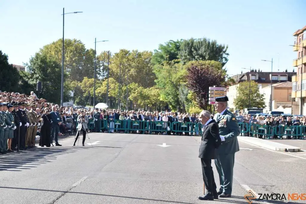 Condecoraciones Día de la Guardia Civil en Zamora _26