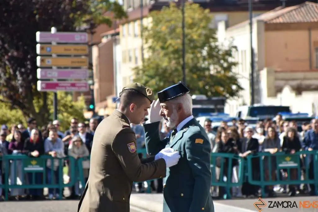Condecoraciones Día de la Guardia Civil en Zamora _36