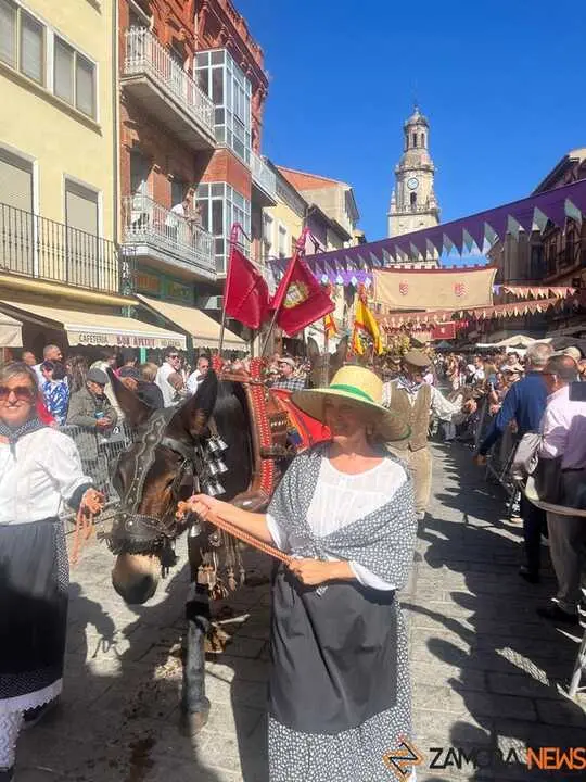carros toro 2025_18