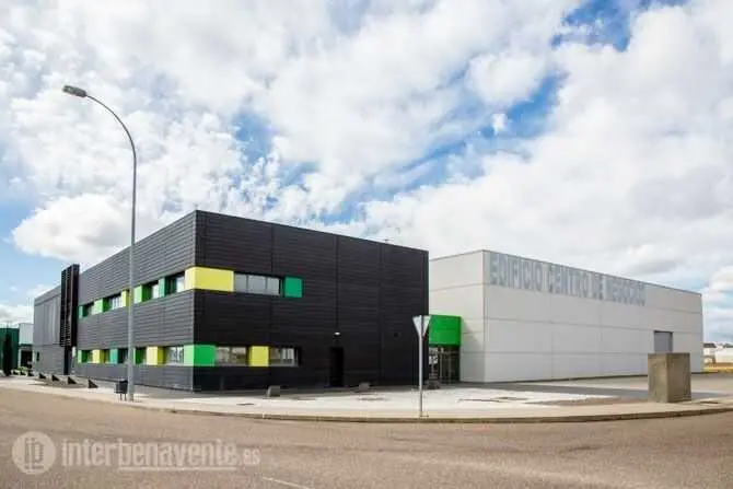 Auditorio Centro de transportes de Benavente- imagen de Interbenavente