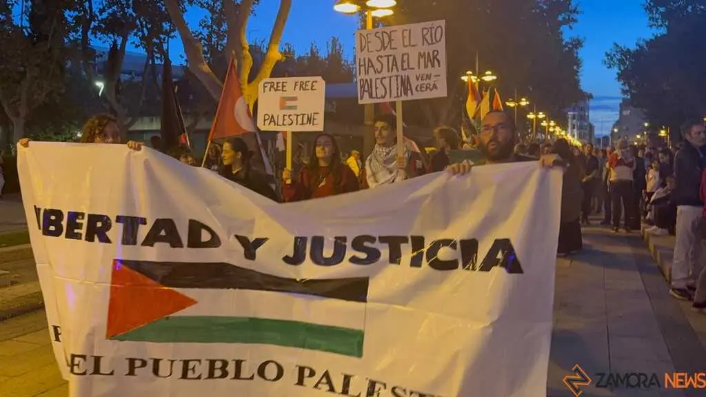 concetración por Palestina en Zamora