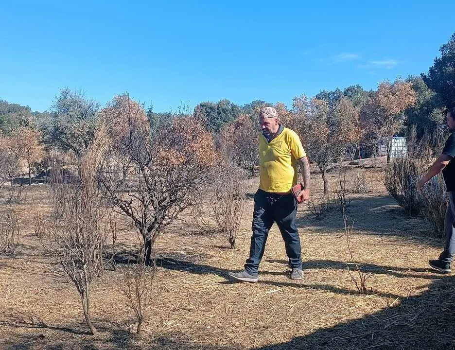 Israel muestra la finca quemada