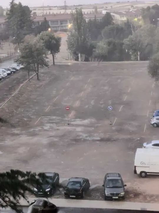 APARCAMIENTO RÍO MANZANAS