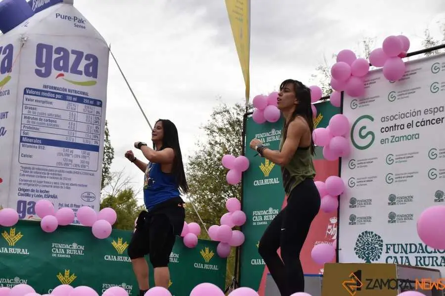 clase de zumba en Zamora en el día contra el cáncer en Zamora