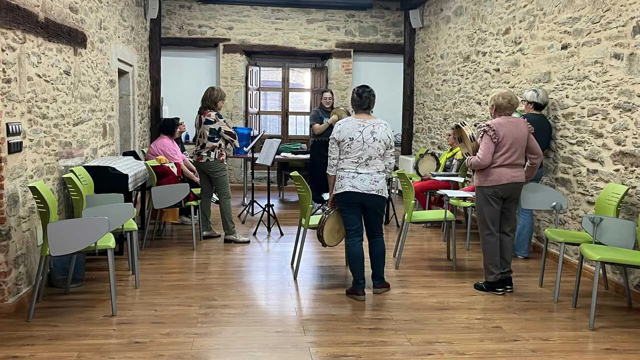 escuela de folklore sanabria