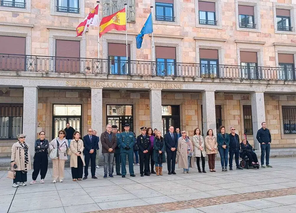 Concentración de autoridades en la Plaza de la Constitución