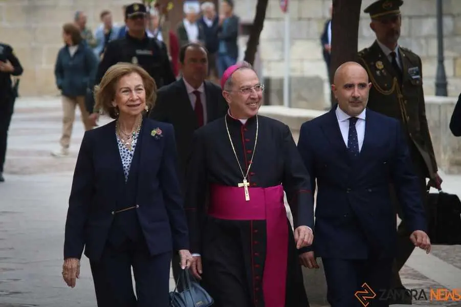 La Reina Doña Sofía en Zamora _21