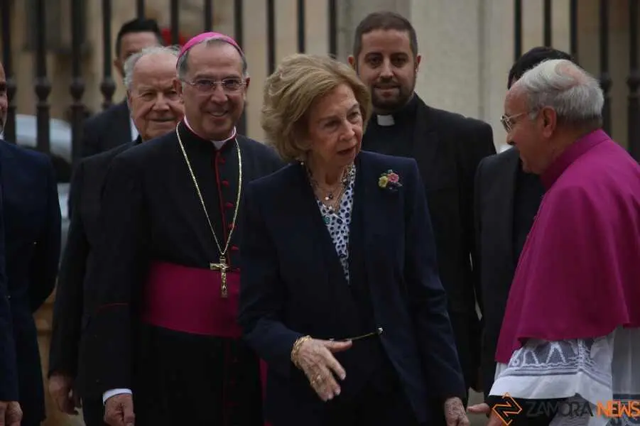 La Reina Doña Sofía en Zamora _36