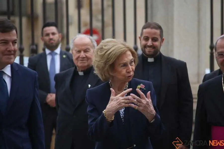 La Reina Doña Sofía en Zamora _39