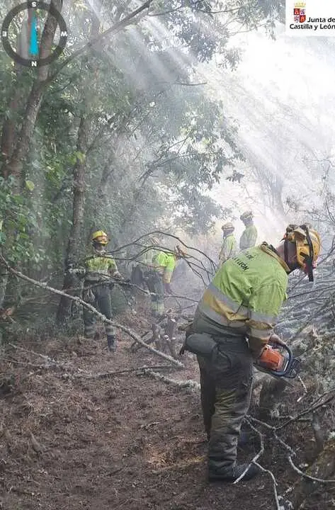 Incendio en Porto. Foto Junta Castilla y León