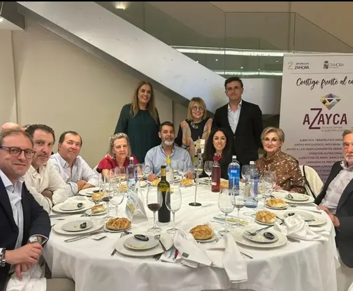 cena solidaria Azayca