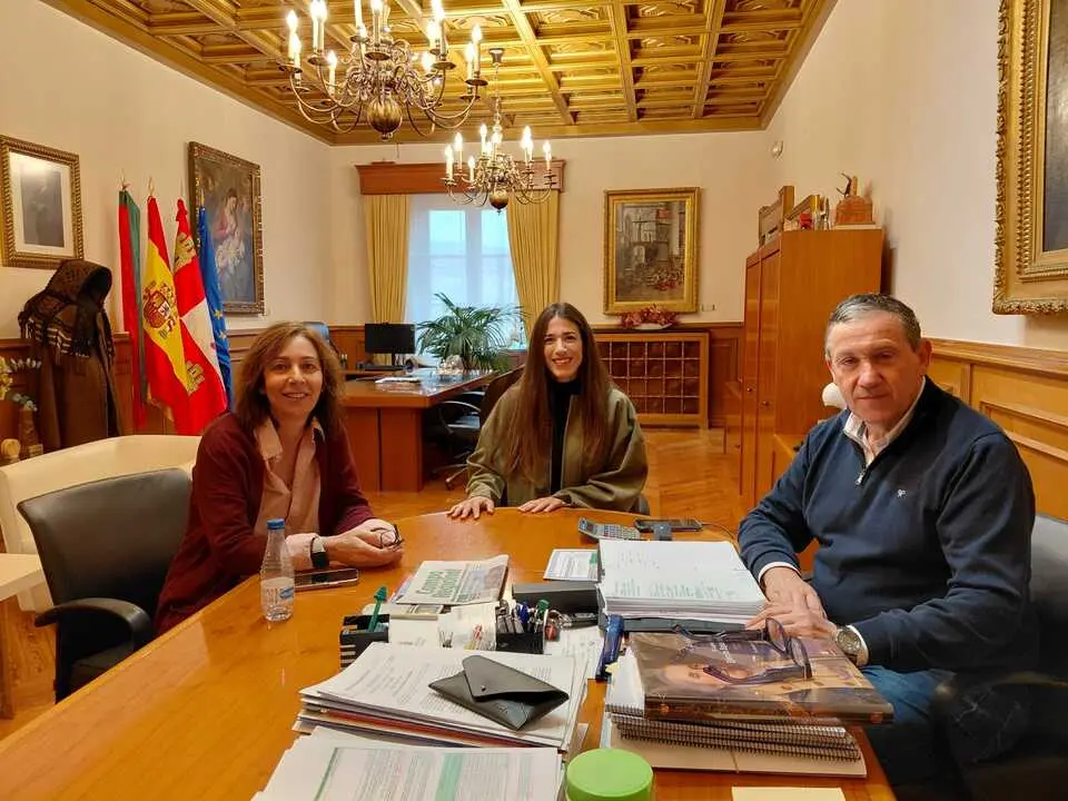 alcaldesa de Manzanal del Barco, Esther Mezquita Santiago