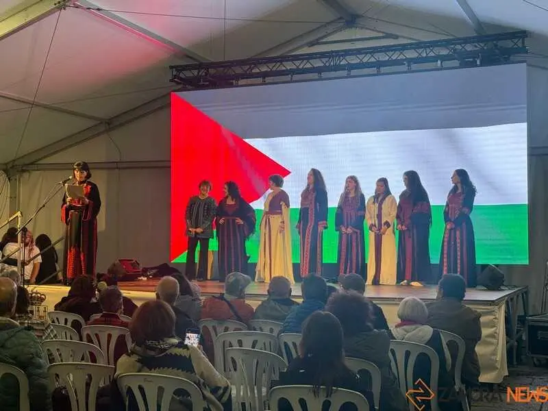 desfile trajes tradicionales de Palestina _2