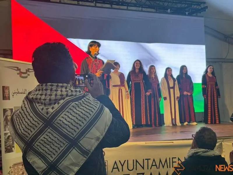desfile trajes tradicionales de Palestina _3