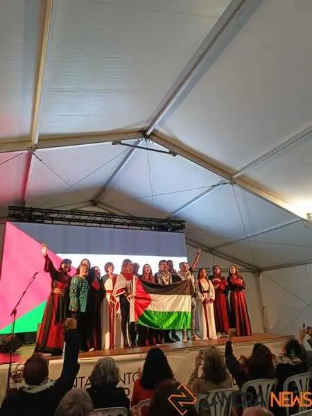 desfile trajes tradicionales de Palestina _24