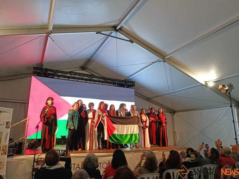 desfile trajes tradicionales de Palestina _25