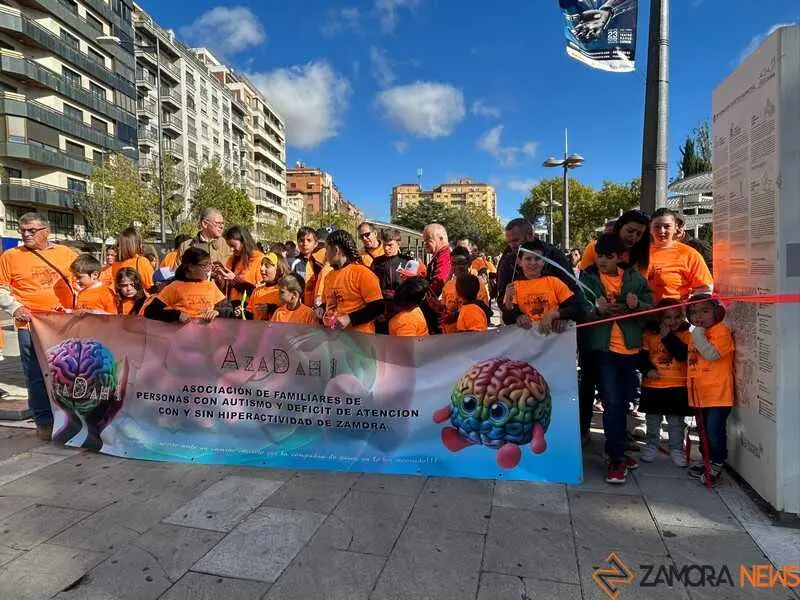 marcha TDAH y actuación Salsón Dance
