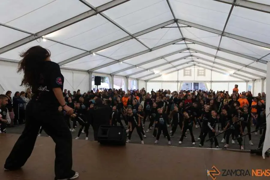 marcha TDAH y actuación Salsón Dance _10