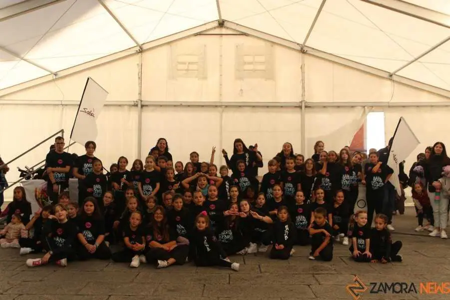 marcha TDAH y actuación Salsón Dance _2
