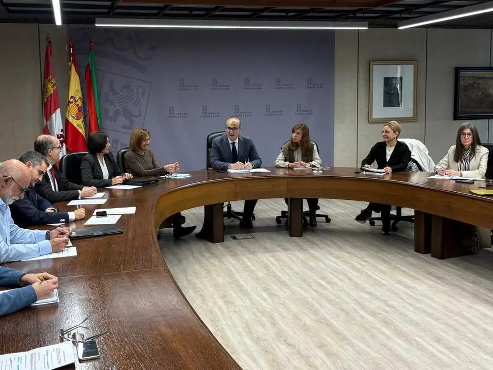 El delegado territorial, Fernando Prada, preside la Comisión Territorial de Coordinación de octubre