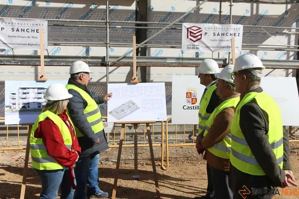 Quiñones visita obras de viviendas en Zamora _8