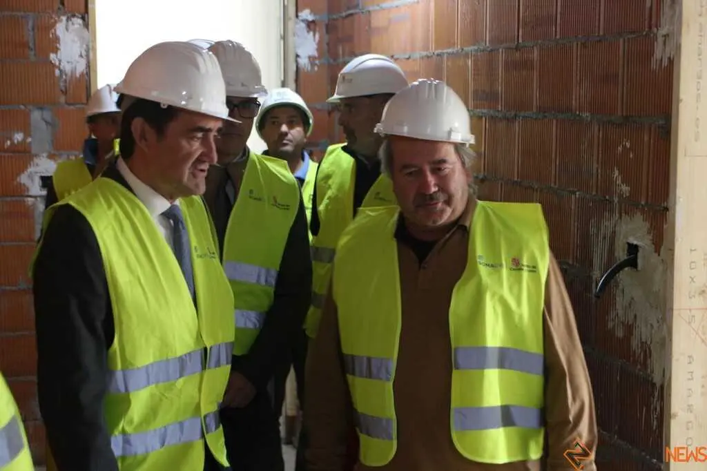 Quiñones visita obras de viviendas en Zamora _25