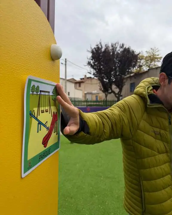 Sanzoles mejora la accesibilidad para personas con TEA