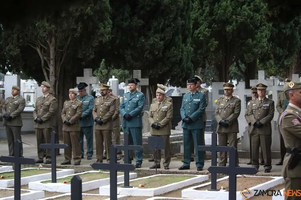 Homenaje a los militares fallecidos _3