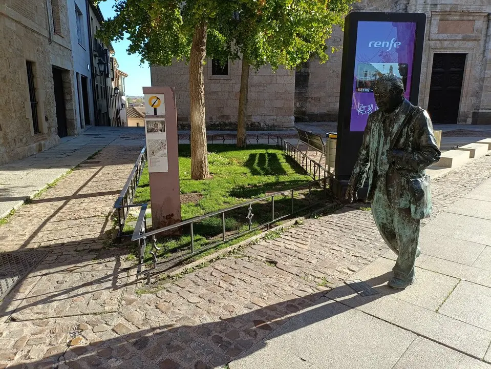 Vallado ornamental plaza San Ildefonso (1)